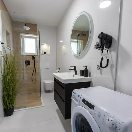 La Storia * Makarska